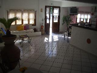 Oinoi Hotel