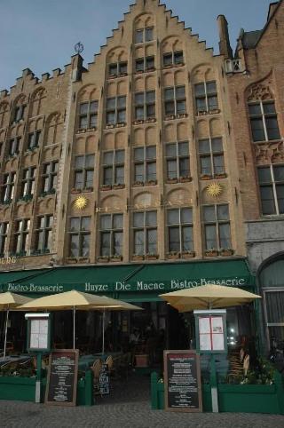 Huyze Die Maene