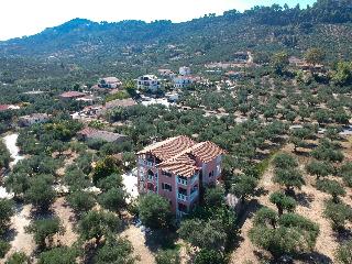Arazzo Holiday Apartments