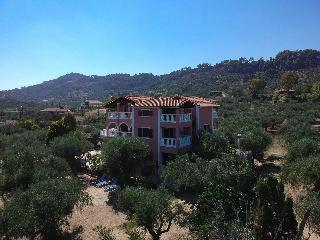 Arazzo Holiday Apartments