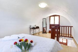 Aspalathos Suites