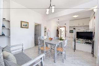 Aspalathos Suites