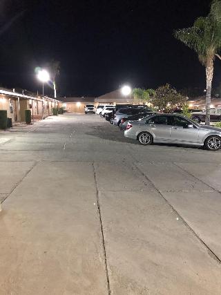 Topper Motel