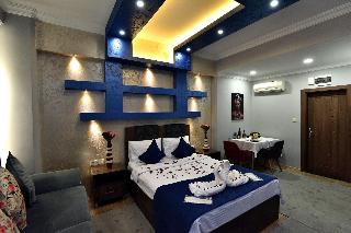 Rays Hotel
