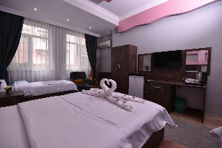 Rays Hotel