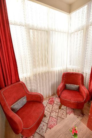 Rays Hotel