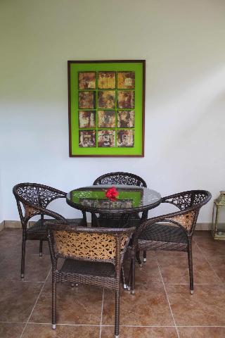 Room Room