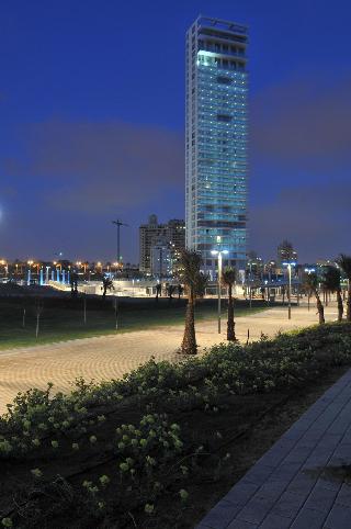 Island Luxurious Suites Hotel