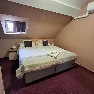 Hotel Unicornis