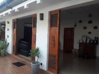 Sea Esta Holiday Inn