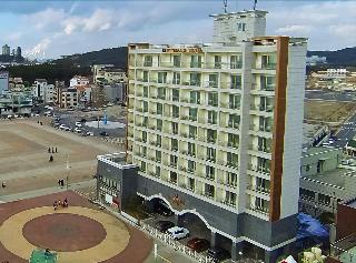 Mud Beach Hotel