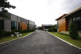 Suanmaithara Resort