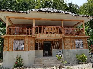 Lucci Pension House