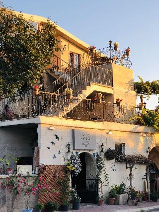 Capiedra Hotel