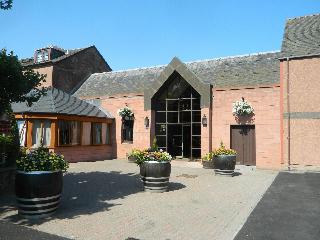 Red House Hotel