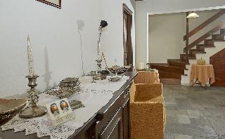 Atrapos Hotel