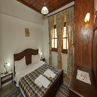 Atrapos Hotel