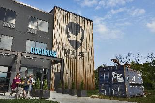 Doghouse Hotel And Brewery
