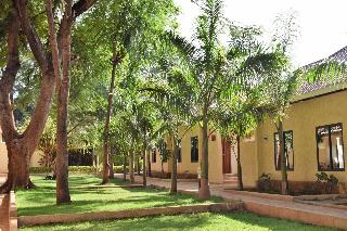 Chanya Lodge