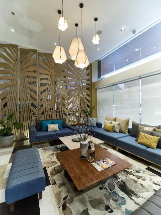 J7 Plaza Hotel