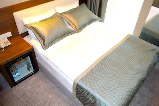 2017 Hotel