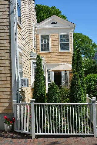 29 India House