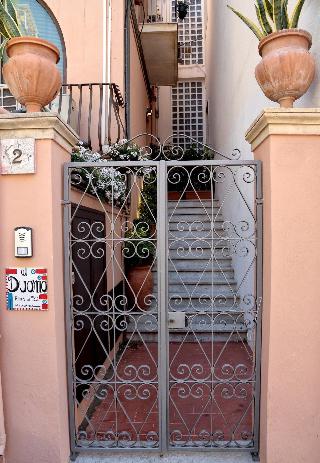 Al Duomo Rooms & Flats