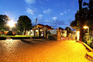 Crest Safari Lodge