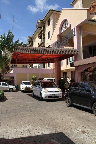 New Safari Hotel