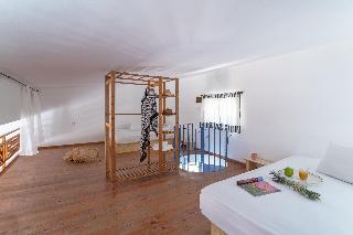 Eco Beach And Magic Garden