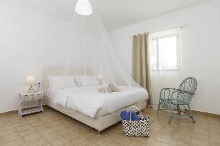 Eco Beach And Magic Garden