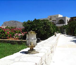 Kavos Hotel