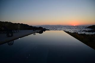 Kavos Hotel