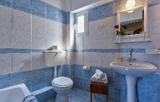 Lucia Hotel