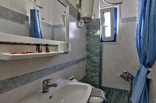 Lucia Hotel