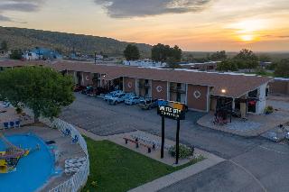 White's City Cavern Inn