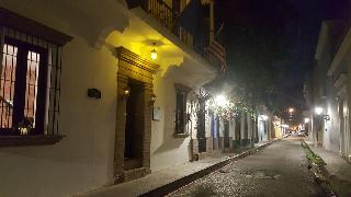 Colonial 154 H Boutique