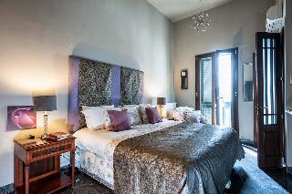 Room Room