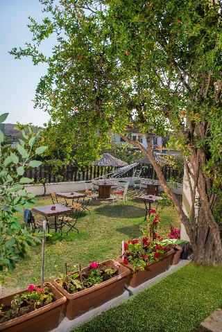 Destina Boutique Hotel