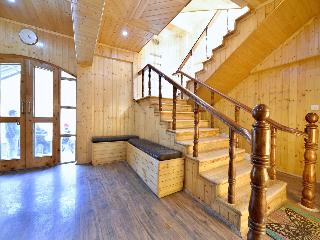 12271 Avenue Manali