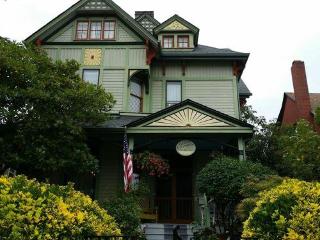Geiger Victorian Bed And Breakfast