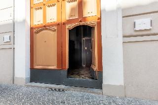 Mariella's House