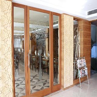 Riverview Hotel
