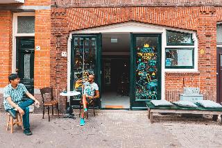 The Golden Stork - Hostel