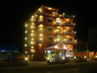Emerald Bb Battambang Hotel