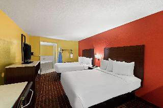 Suite-2 Queen Beds Non-Smoking Hot Tub Microwave And Refrigerator Continental Breakfast