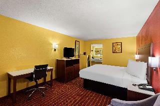 1 King Bed Non-Smoking Microwave And Refrigerator Continental Breakfast