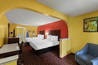 Suite-2 Queen Beds Non-Smoking Hot Tub Microwave And Refrigerator Continental Breakfast