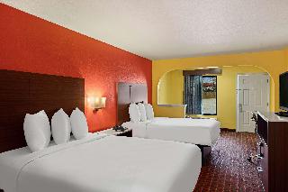 Suite-2 Queen Beds Non-Smoking Microwave And Refrigerator Continental Breakfast