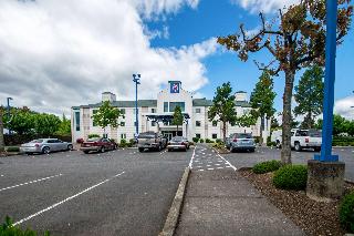 Motel 6 Portland, OR - North